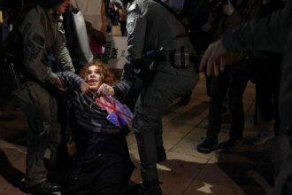 Tel Aviv: 13 detenidos durante protesta contra el conflicto en Irán