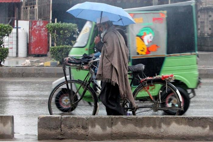 Temporal provoca decenas de víctimas en comunidades costeras