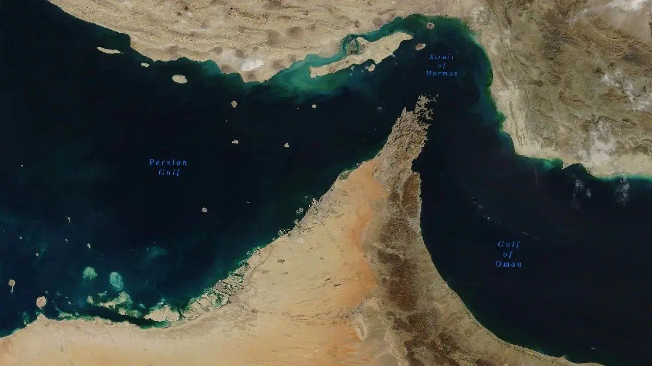 Tres marineros indonesios desaparecen tras hundimiento de remolcador en Ormuz