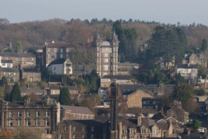 Vehículo arrolla a multitud en Inglaterra; siete heridos graves