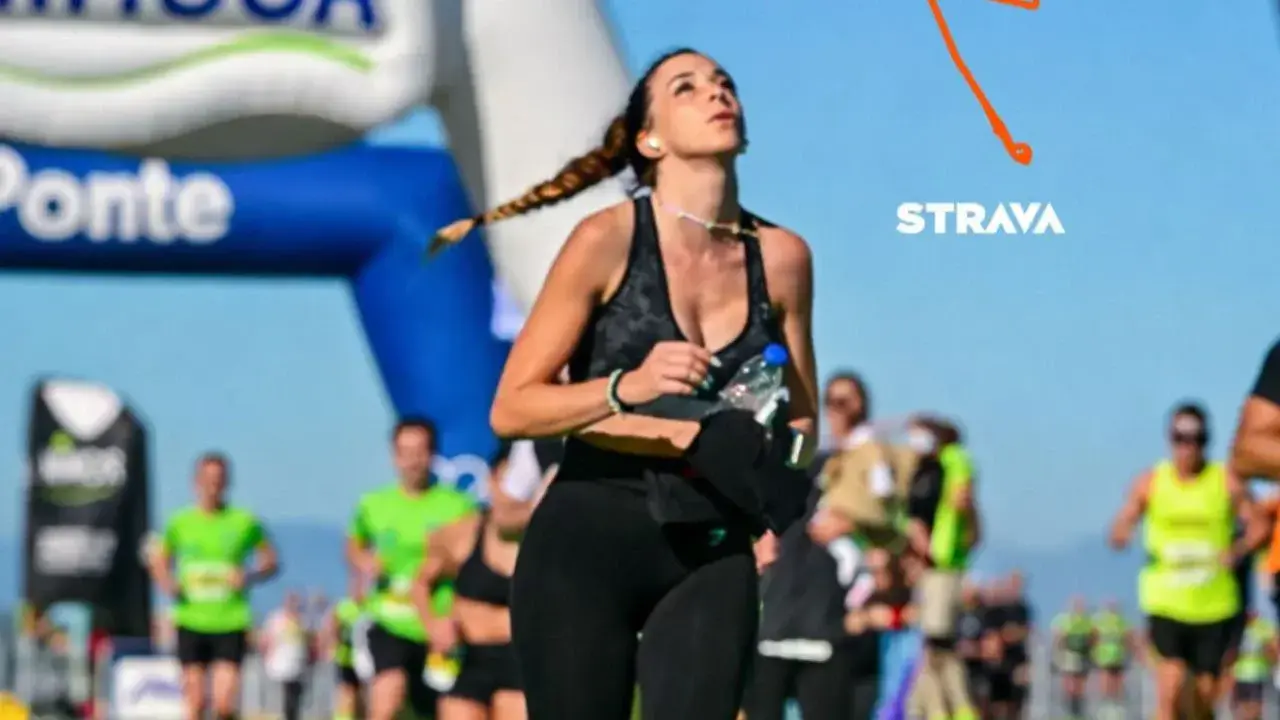 Viuda de Diogo Jota rinde homenaje corriendo con el dorsal 20