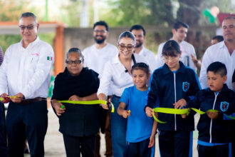 Yohana Mendoza inaugura domo en Potrero de Pablo Cuin y refrenda compromiso