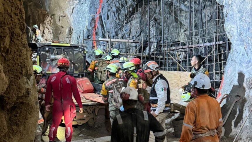 A 15 días del derrumbe en Sinaloa, un trabajador permanece atrapado