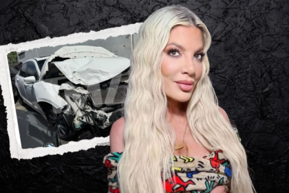 Actriz de Beverly Hills 90210 hospitalizada tras accidente automovilístico