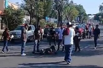 Adulta mayor atropellada por motociclista en el Palacio del Arte, Morelia