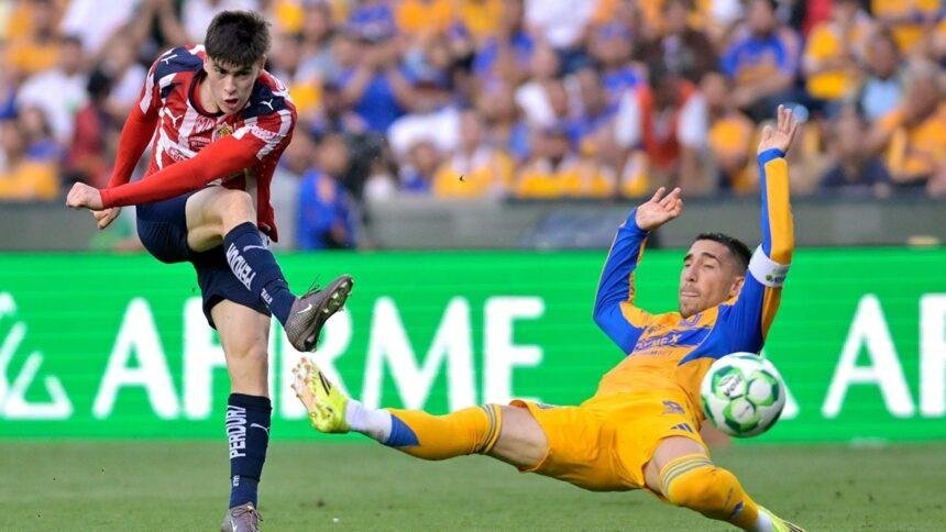 Aficionado detenido por agredir a su esposa tras derrota ante Tigres