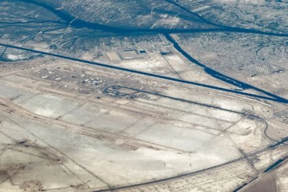 Ataque con dron provoca incendio en yacimiento petrolero en Irak