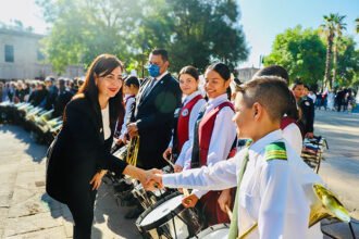 Avanza política integral en Michoacán con encuentro académico de Gabriela Molina