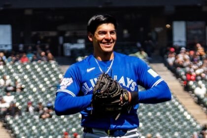 Brandon Valenzuela, mexicano 153 en MLB, debuta con hit en Blue Jays