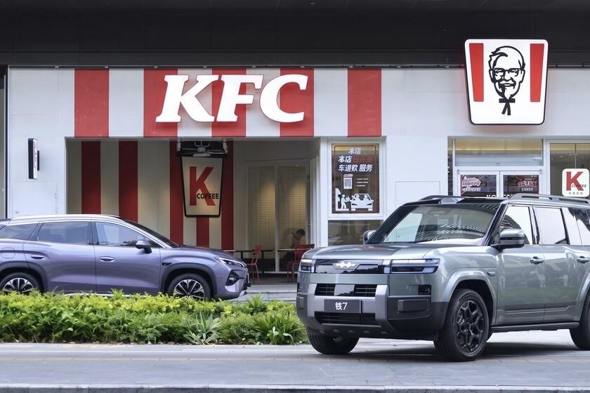 BYD alcanza 97% de carga en 9 minutos, colabora con KFC
