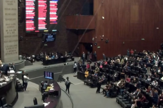 Diputados aprueban reforma que reduce jornada laboral a 40 horas para 2030