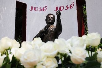 El 20 de abril se conmemora el Día Internacional de José José en México