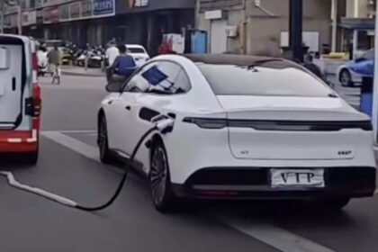 Estación móvil de recarga in situ para baterías agotadas