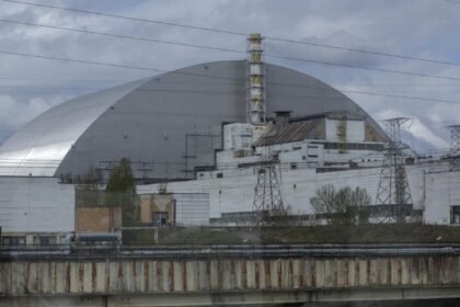 Estados Unidos asignará 100 millones de dólares para restaurar Cúpula de Chernóbil