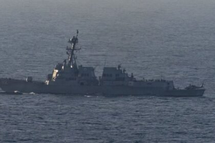 Estados Unidos desmiente evasión de bloqueo en el estrecho de Ormuz