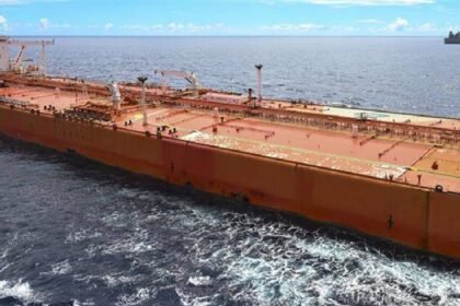 Estados Unidos intercepta buque cisterna relacionado con Irán en Indopacífico