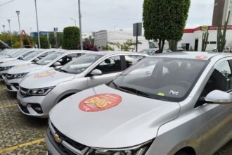 Gobernadora Libia Dennise anuncia facilidades para pago de refrendo sin multas