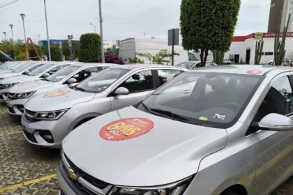 Gobernadora Libia Dennise anuncia facilidades para pago de refrendo sin multas