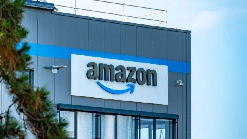 Guardia Revolucionaria iraní afirma atacar centro de datos de Amazon en Baréin