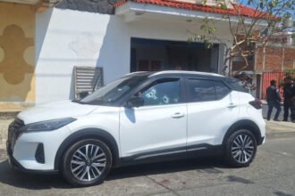 Hermanos baleados a bordo de vehículo en Uruapan, Michoacán