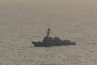 Irán exige el levantamiento del bloqueo en Ormuz para negociar con EE. UU.