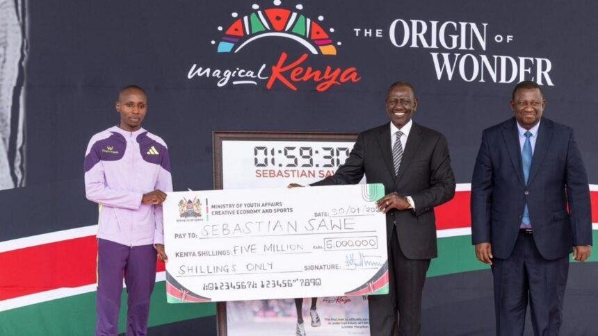 Kenia premia a Sabastian Sawe con auto y 61 mil dólares por su récord