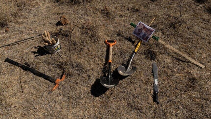 Madres buscadoras descubren restos humanos en Jalisco, inquietud nacional aumenta.