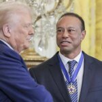 Nuevo video muestra llamada de Tiger Woods a Trump tras accidente
