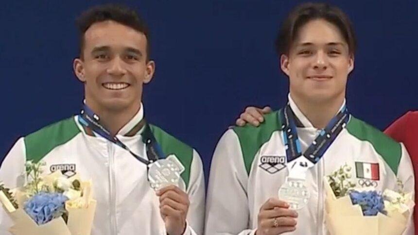 Osmar Olvera y Juan Celaya logran plata en trampolín sincronizado en Beijing