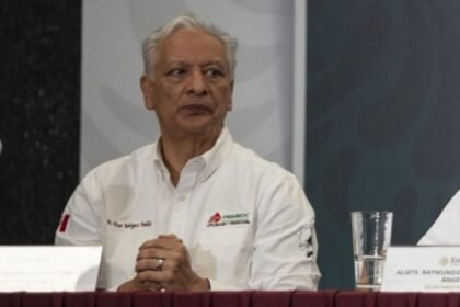 Pemex admite fuga en instalaciones causante del derrame en el Golfo, CDMX