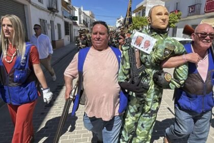 Quema de figura de Netanyahu en Málaga eleva tensión diplomática España-Israel