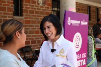 Refuerzan atención a beneficiarias de Tarjeta Rosa mediante canal de WhatsApp