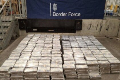 Reino Unido: decomisan casi una tonelada de cocaína; tres detenidos