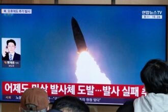 Seúl alerta tras reconocimiento de Pyongyang sobre misiles y bombas de racimo