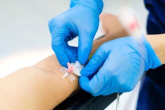 Sonora: cuatro fallecidos tras administración intravenosa de sueros; investigan negligencia