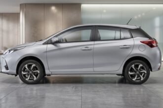 Vehículo japonés eficiente en consumo y autonomía de 807 km en México.