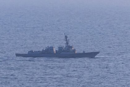 Washington: EE. UU. bloquea paso de 10 buques vinculados a Irán