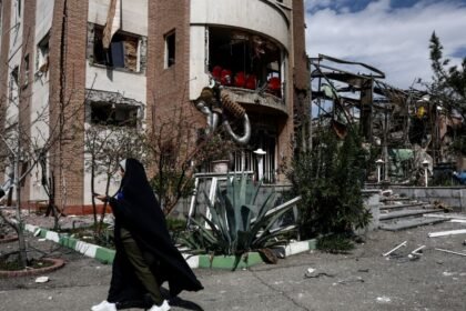 Washington: EE. UU. e Irán negocian alto al fuego de 45 días