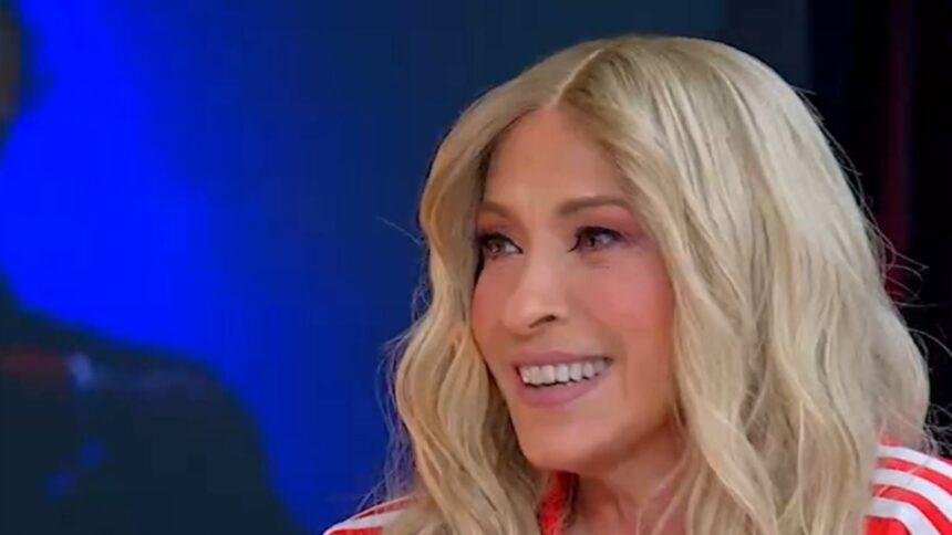 Yuri festeja el éxito de "Señora" y anuncia conciertos en el Auditorio Nacional