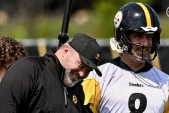Aaron Rodgers firma con los Steelers para reunirse con su antiguo coach