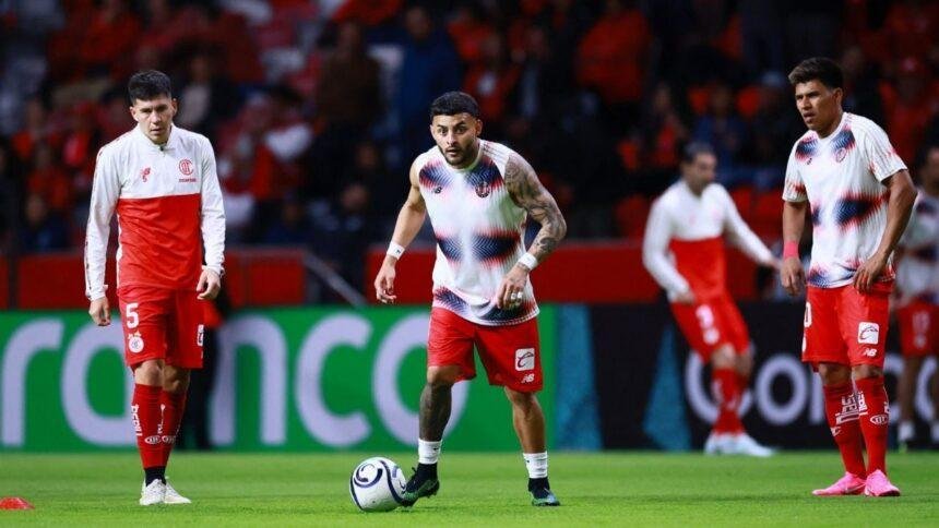 Alexis Vega y Jesús Gallardo se suman a la concentración de la Selección Mexicana