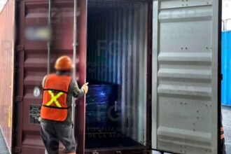 Aseguran más de 54 mil litros de precursores químicos en puerto de Manzanillo