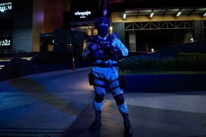 Asesinan a diez personas en Sinaloa tras revelación de investigación de Estados Unidos.