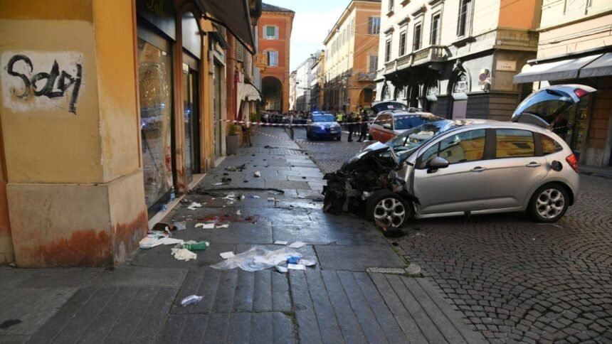 Atropello en Italia deja siete heridos, dos en estado grave