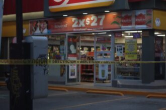 Baleado y empleada golpeada tras ataque en Oxxo de Irapuato