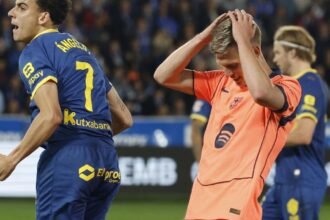 Barcelona pierde la oportunidad de 100 puntos tras derrota con Alavés