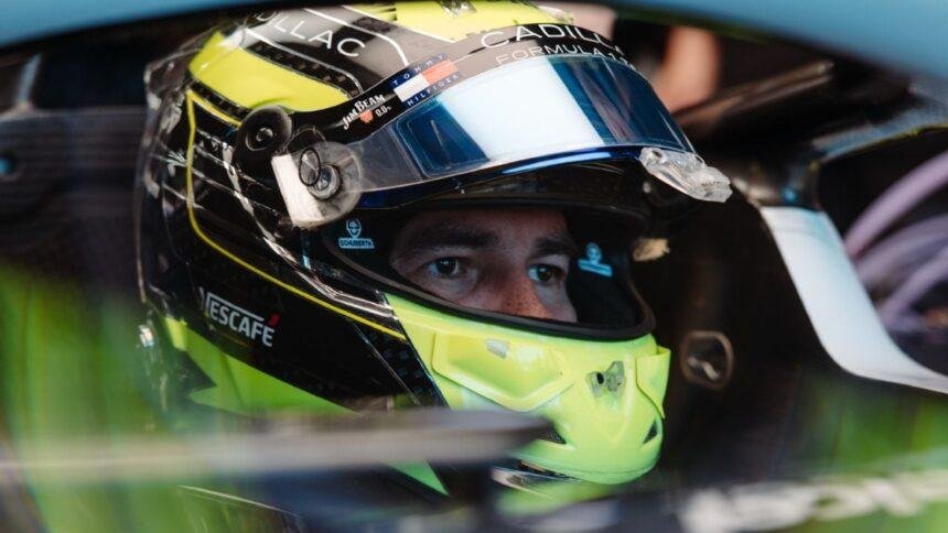 Checo Pérez y Liam Lawson: Rivalidad al límite en la carrera sprint