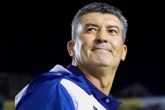Chepo de la Torre solicita paciencia en Mundial para la afición de Michoacán