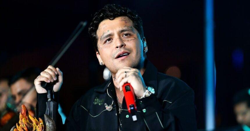 Christian Nodal revela su deseo de actuar y habla de dinero en su entorno