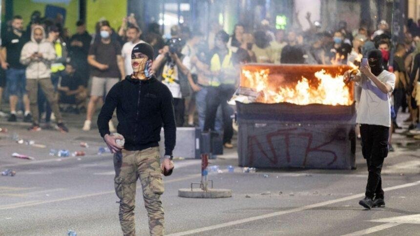 Cincuenta arrestos y heridos en protestas contra el gobierno serbio